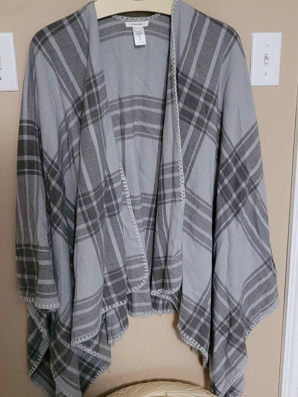 💜2 for $10💜 Bundle and save Maurices Gray Plaid Open-Front Poncho Wrap